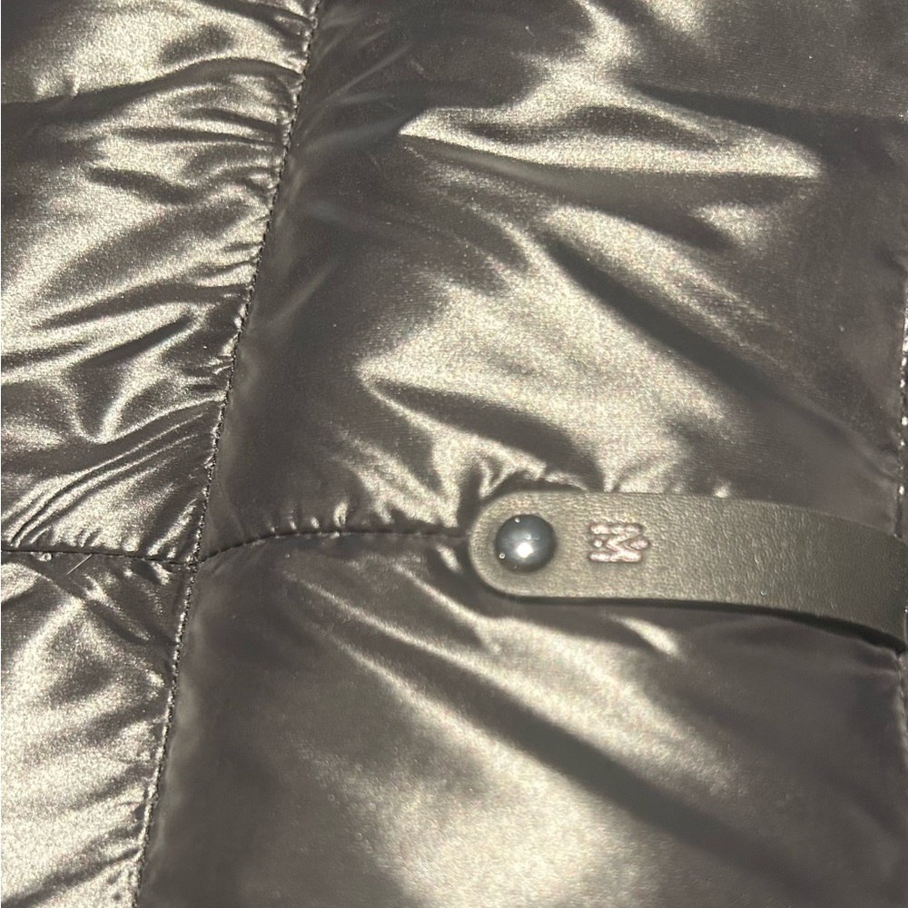 Mackage down puffer coat in like new condition chic warm light Montreal’s best - Picture 16 of 16